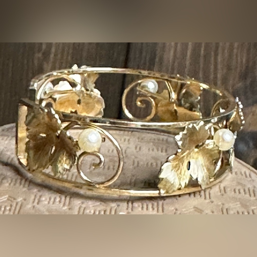 Krementz•Made in the USA•1950’s-1960’s
VINTAGE•Art Deco•Cultured Pearls•Bracelet